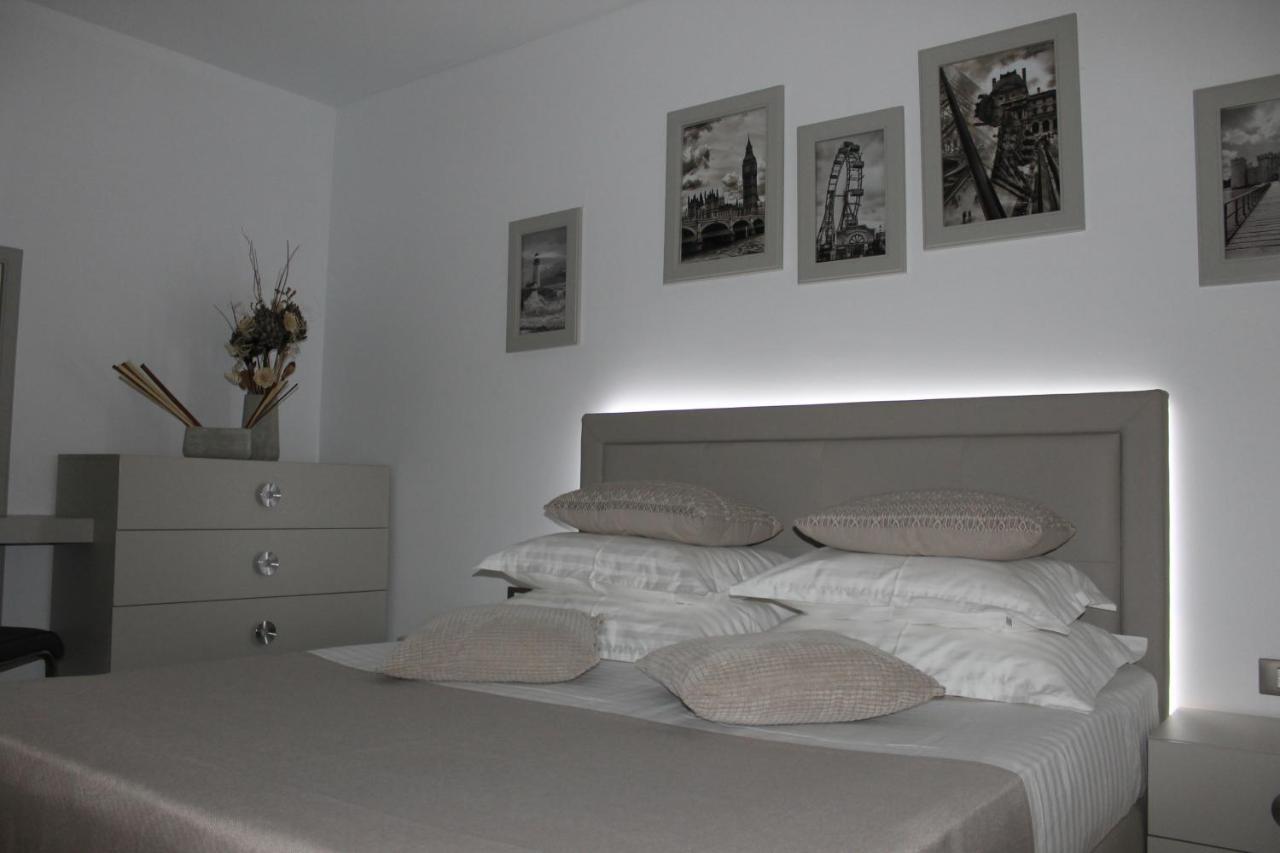 On Beach-Mamaia Residence Navodari Luaran gambar