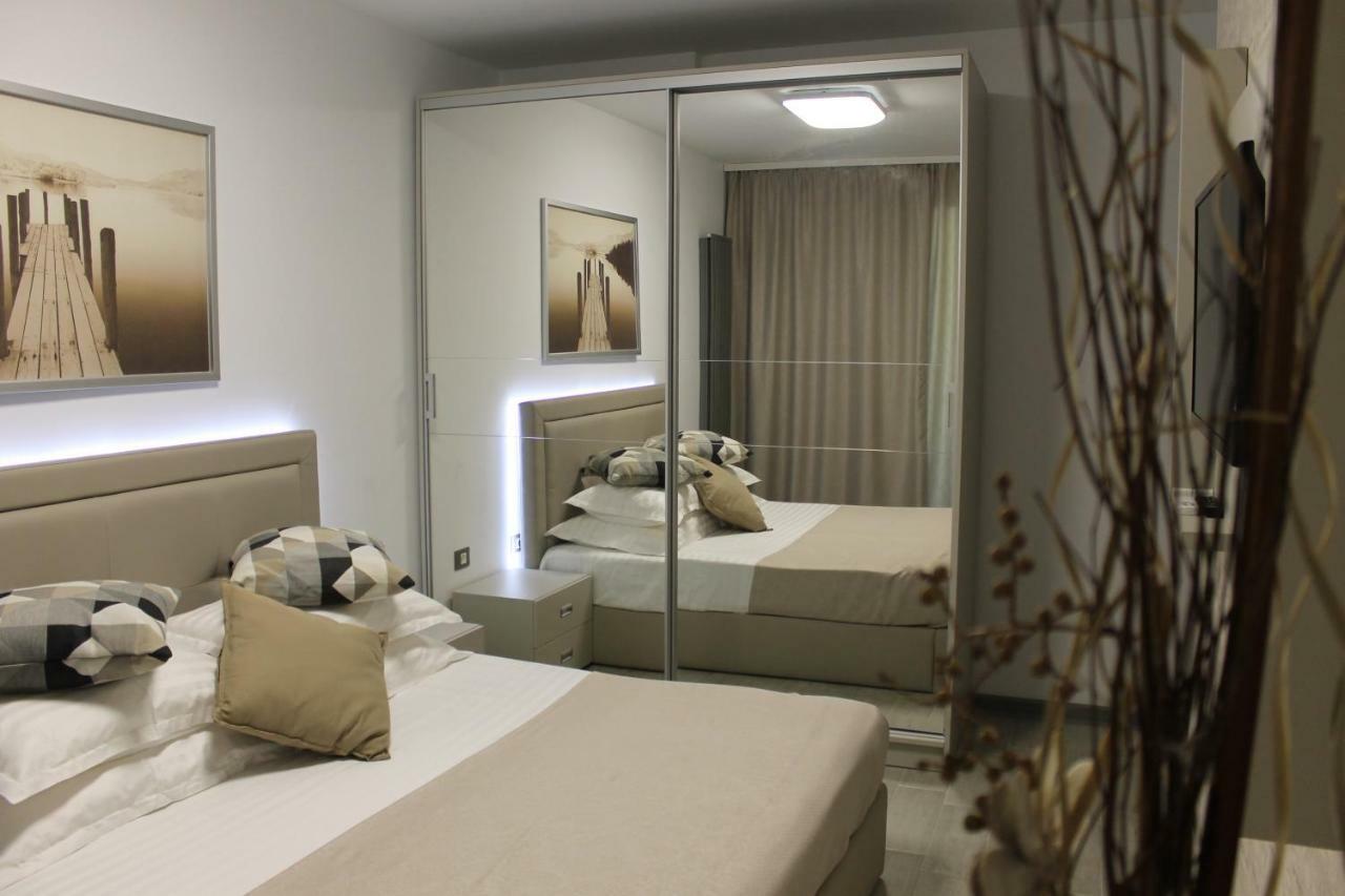 On Beach-Mamaia Residence Navodari Luaran gambar